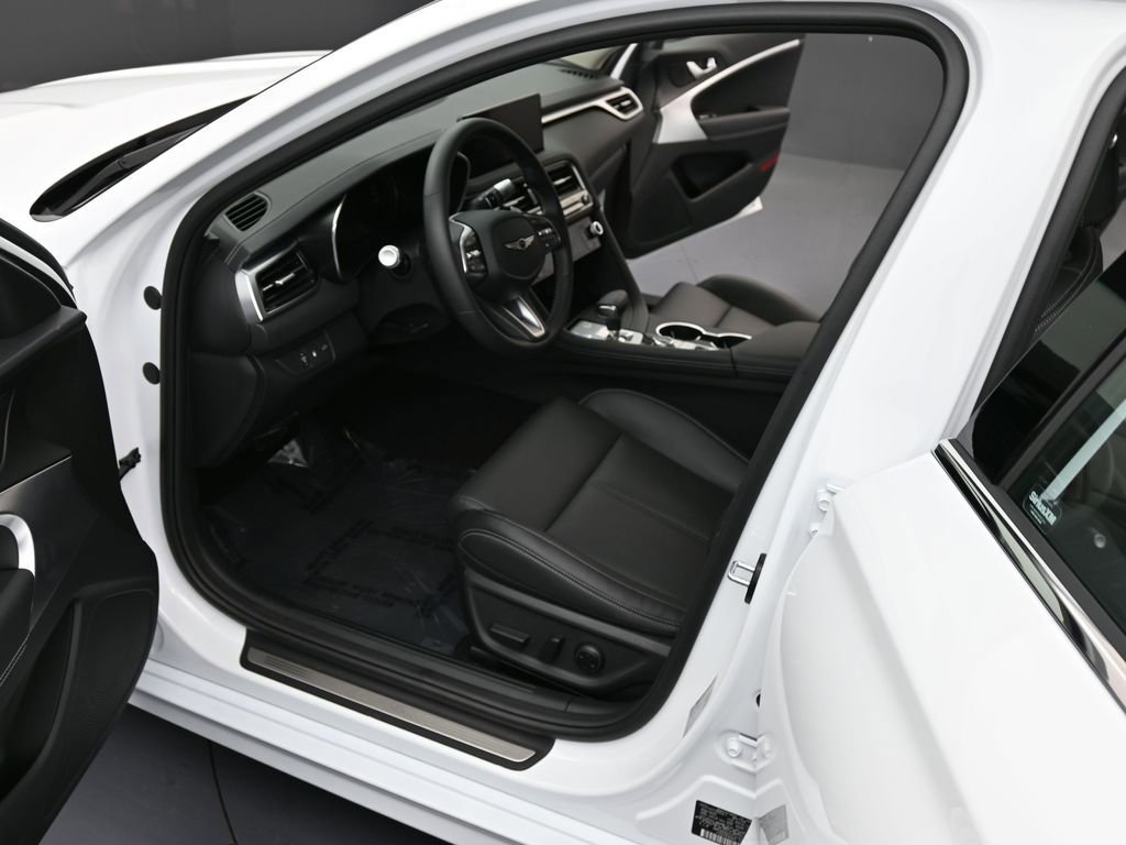 Used 2026 Genesis G70 2.5T image 11