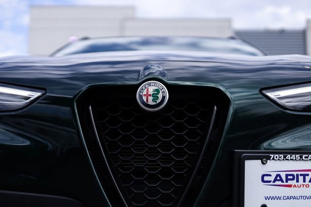 Used 2021 Alfa Romeo Stelvio Ti w/ Nero Edizione AWD/4WD image 15