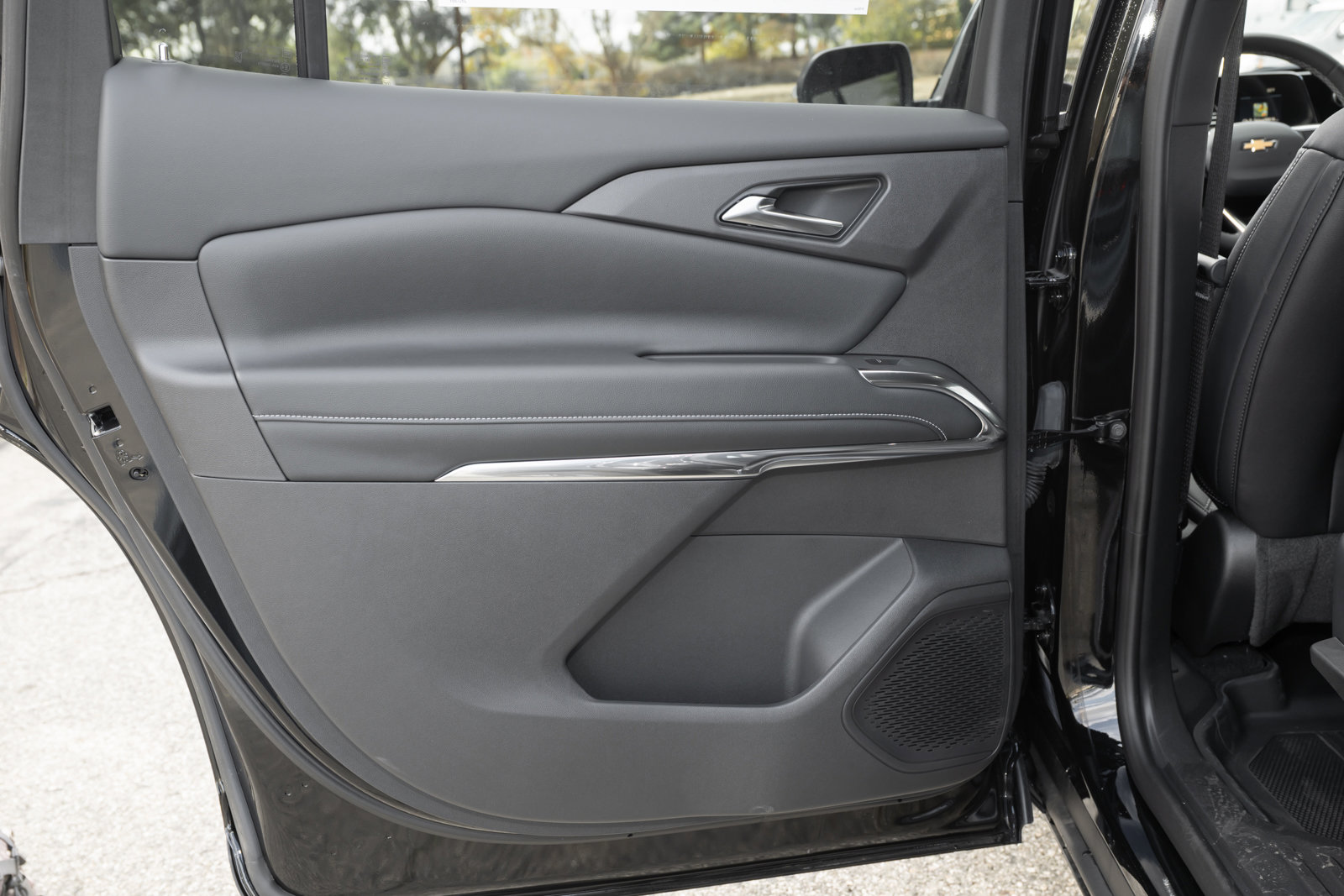 New 2026 Chevrolet Traverse LT w/ Driver Confidence Package image 35