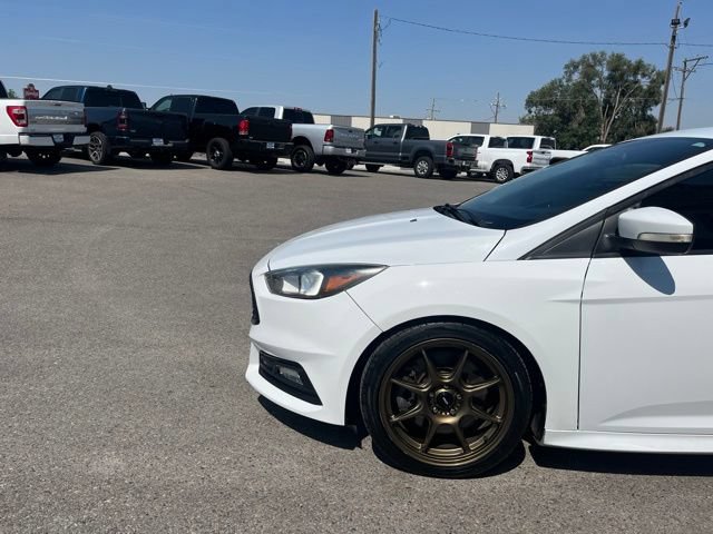 Used 2016 Ford Focus ST FWD image 5