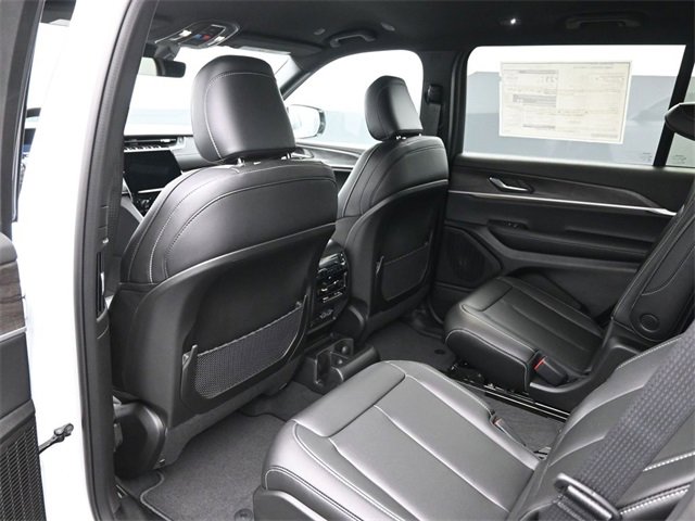 New 2025 Jeep Grand Cherokee L Limited w/ Black Appearance Package image 16