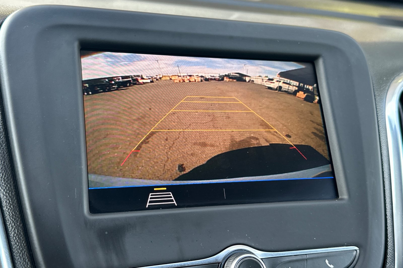 Used 2020 Chevrolet Equinox LT image 19