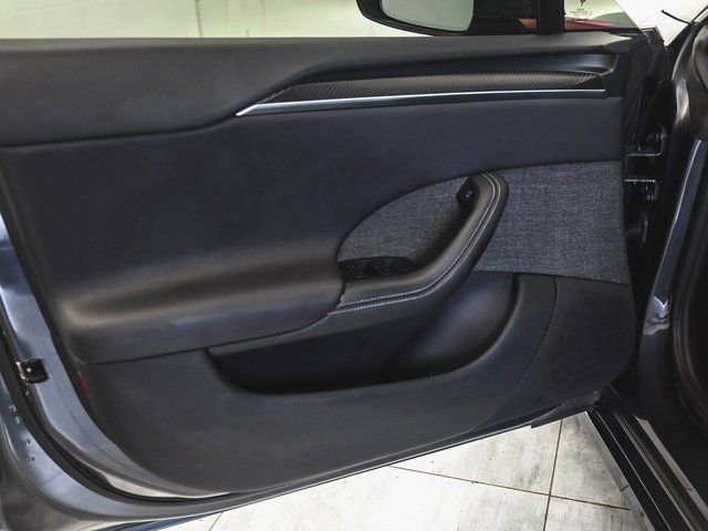 Used 2021 Tesla Model S Plaid image 8
