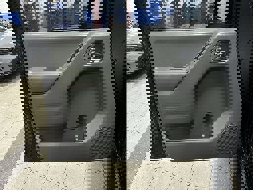 Used 2018 Nissan Frontier SV w/ Value Truck Package image 28