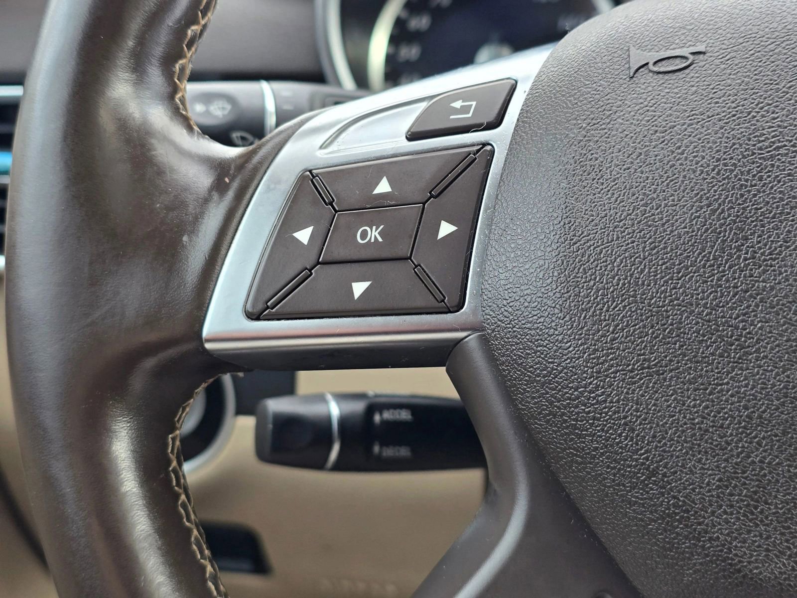 Used 2015 Mercedes-Benz ML 350 4MATIC image 25