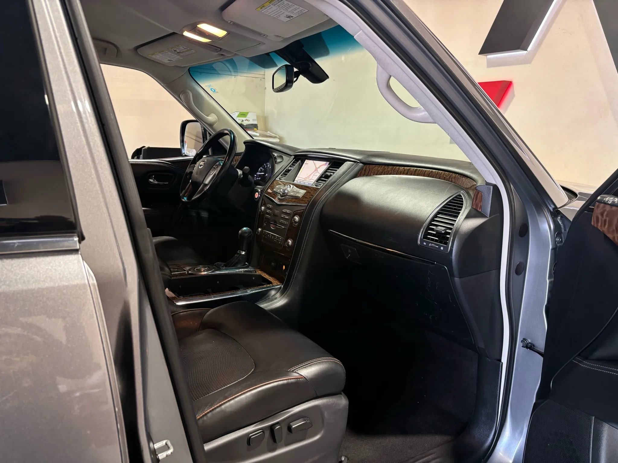 Used 2017 Nissan Armada SL image 18