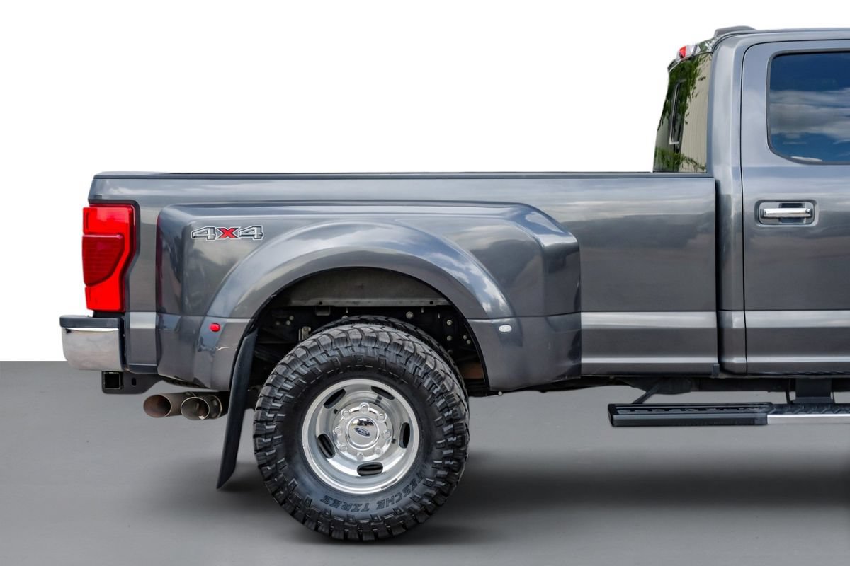 Used 2020 Ford F350 Lariat w/ Chrome Package AWD/4WD image 6