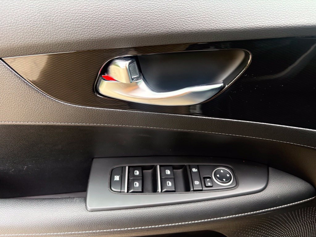 Used 2024 Kia Forte GT-Line FWD image 14