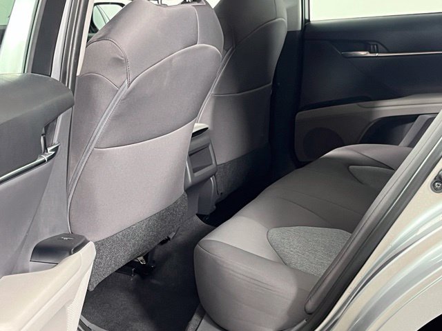 Used 2018 Toyota Camry LE FWD image 19