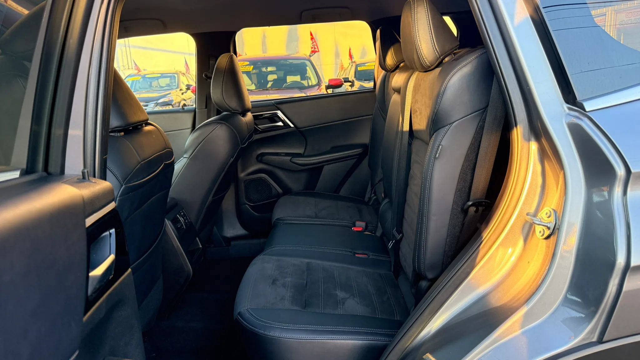 Used 2024 Mitsubishi Outlander Ralliart image 12