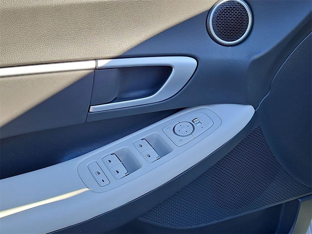 Used 2025 Hyundai Sonata SEL image 11