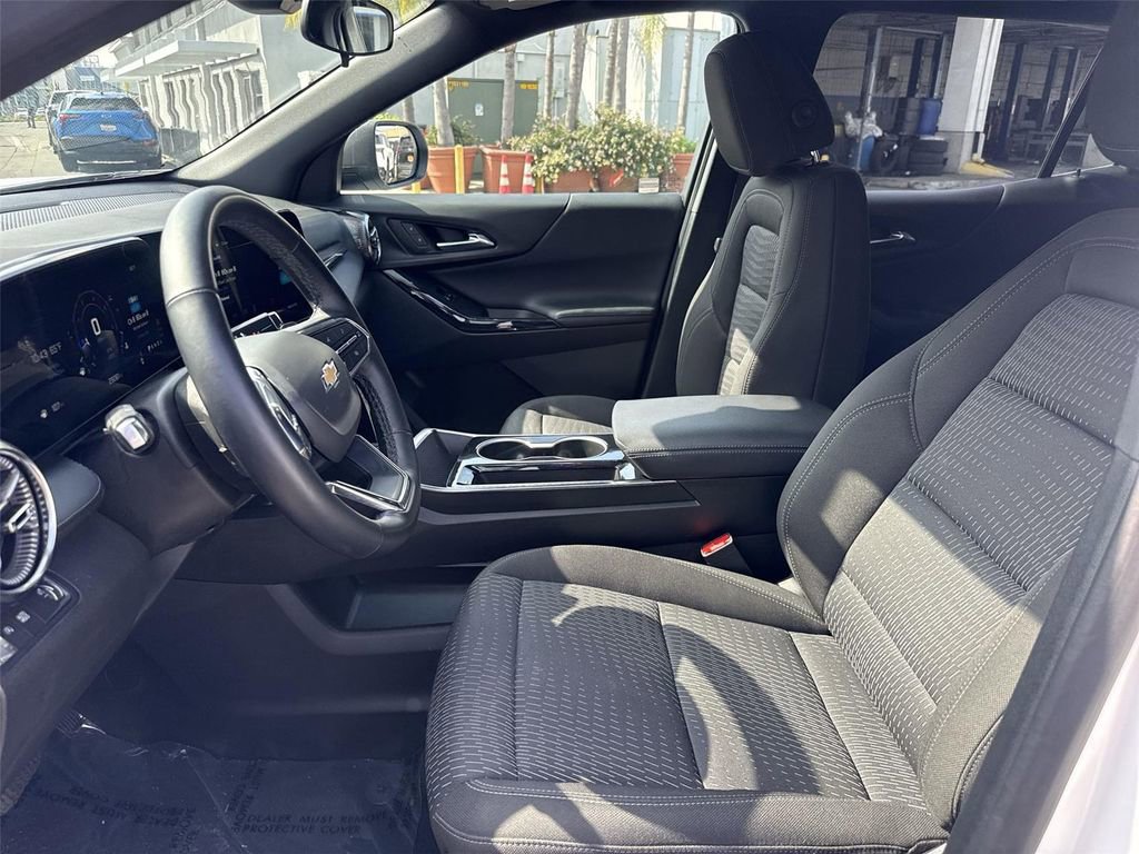 Used 2025 Chevrolet Equinox LT image 17