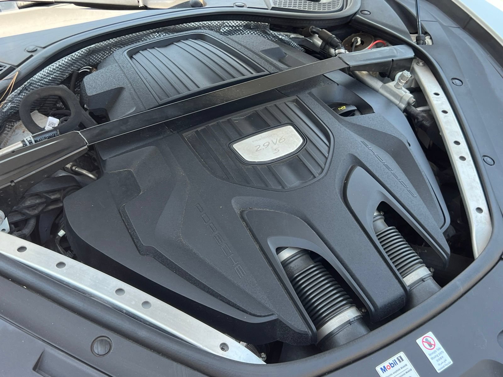 Certified 2018 Porsche Panamera 4S AWD/4WD image 40