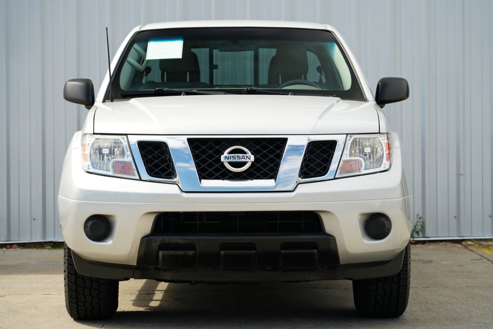 Used 2019 Nissan Frontier SV image 5