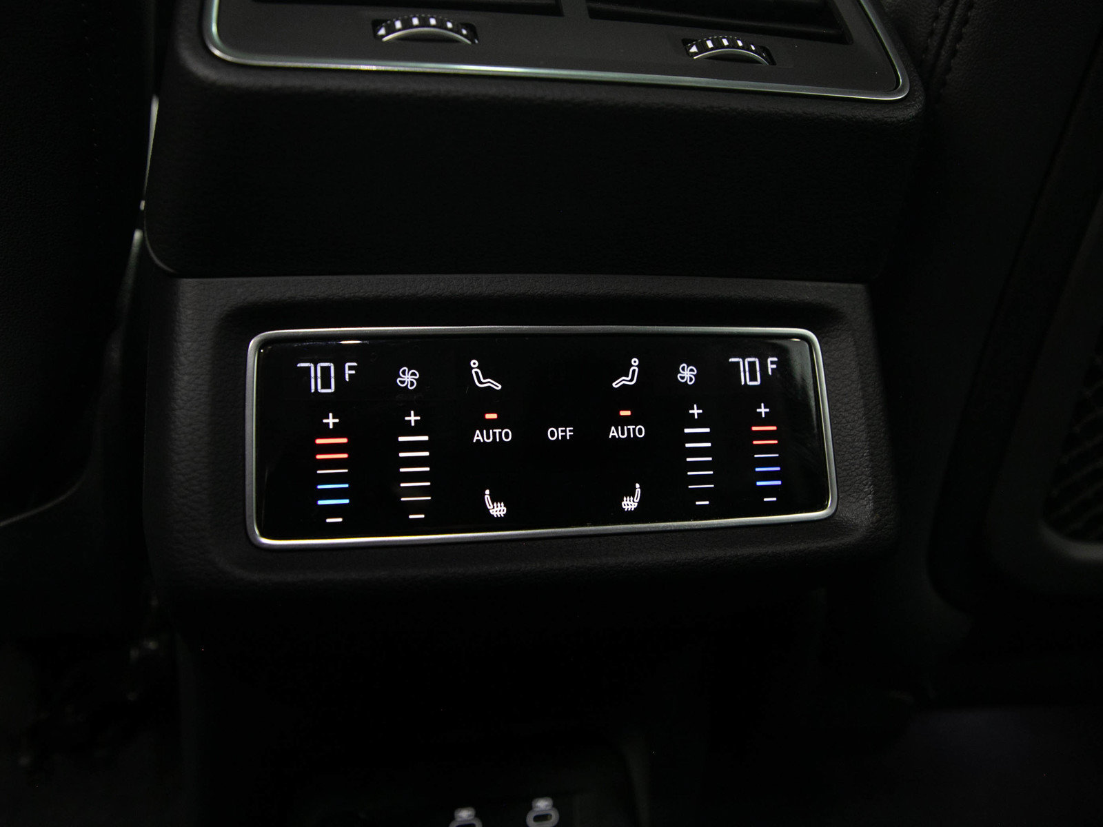 Used 2024 Audi Q8 e-tron Premium Plus w/ Premium Plus Package AWD/4WD image 16