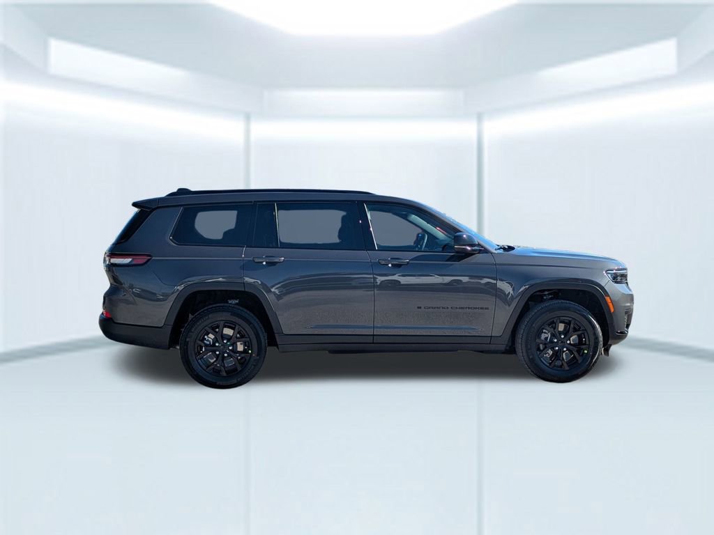 New 2025 Jeep Grand Cherokee L Altitude image 8