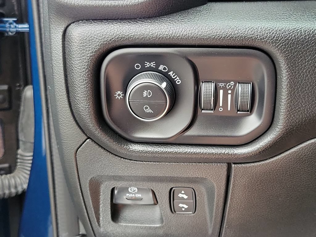 Certified 2022 RAM 1500 Laramie RWD image 8