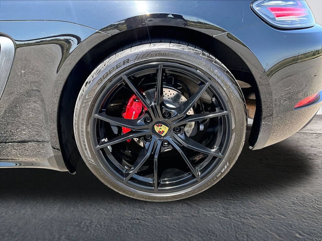 Certified 2018 Porsche 718 Cayman S RWD image 11