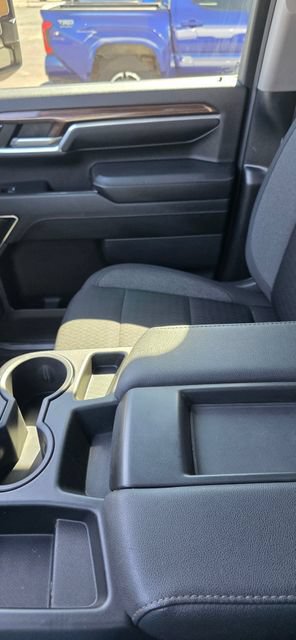 Used 2024 Chevrolet Silverado 3500 LT w/ Convenience Package AWD/4WD image 23