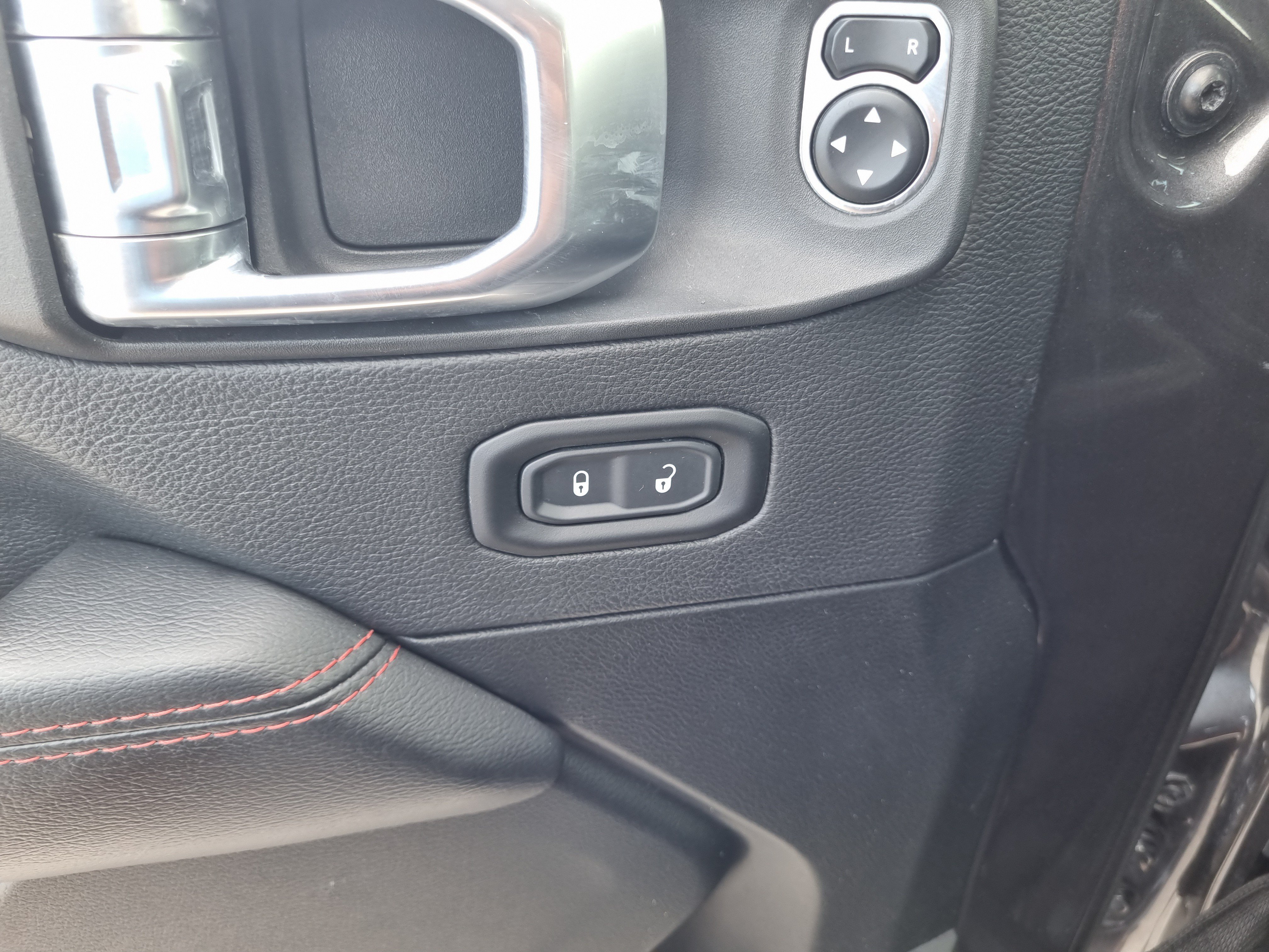 Used 2022 Jeep Gladiator Rubicon w/ LED Lighting Group AWD/4WD image 20