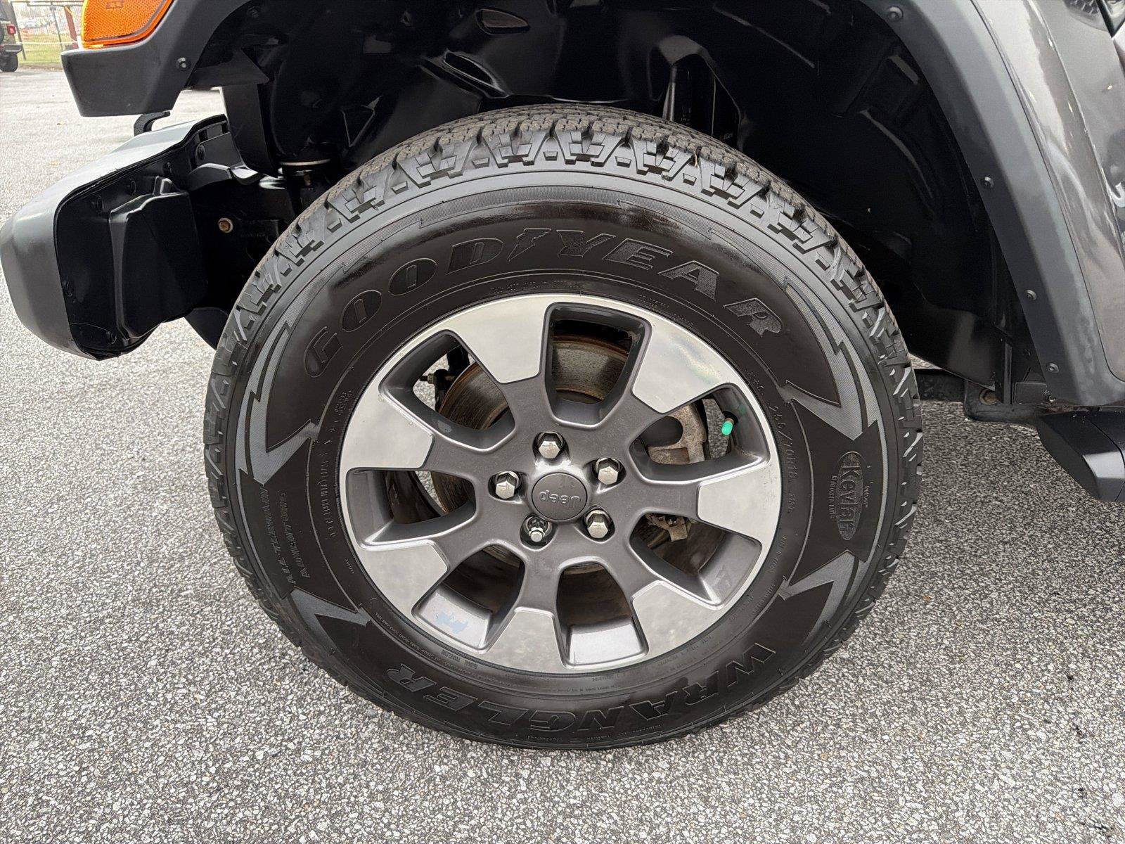 Used 2021 Jeep Wrangler Unlimited Sahara w/ Uconnect 4C Nav & Sound Group AWD/4WD image 10
