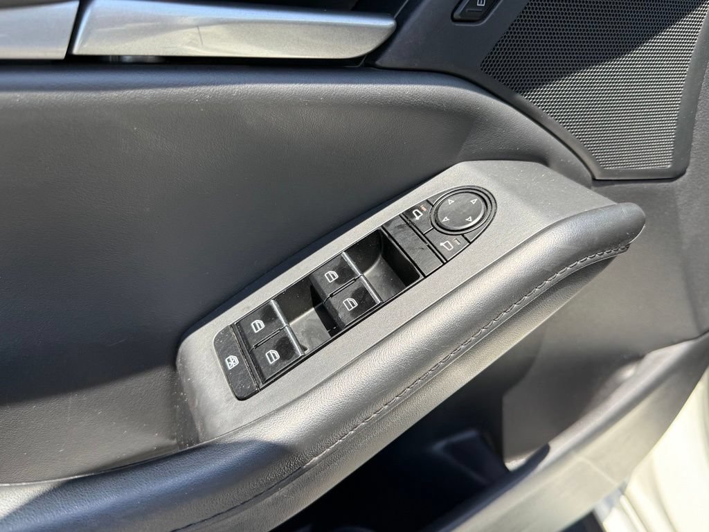 Certified 2022 MAZDA MAZDA3 s FWD image 33