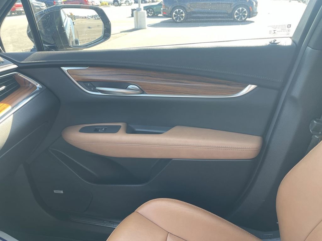 Certified 2022 Cadillac XT5 Premium Luxury image 31