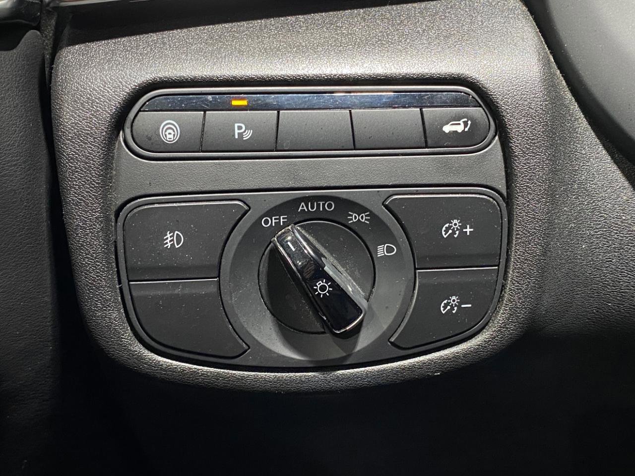 Used 2019 INFINITI QX50 Essential w/ Premium Heat Package AWD/4WD image 13