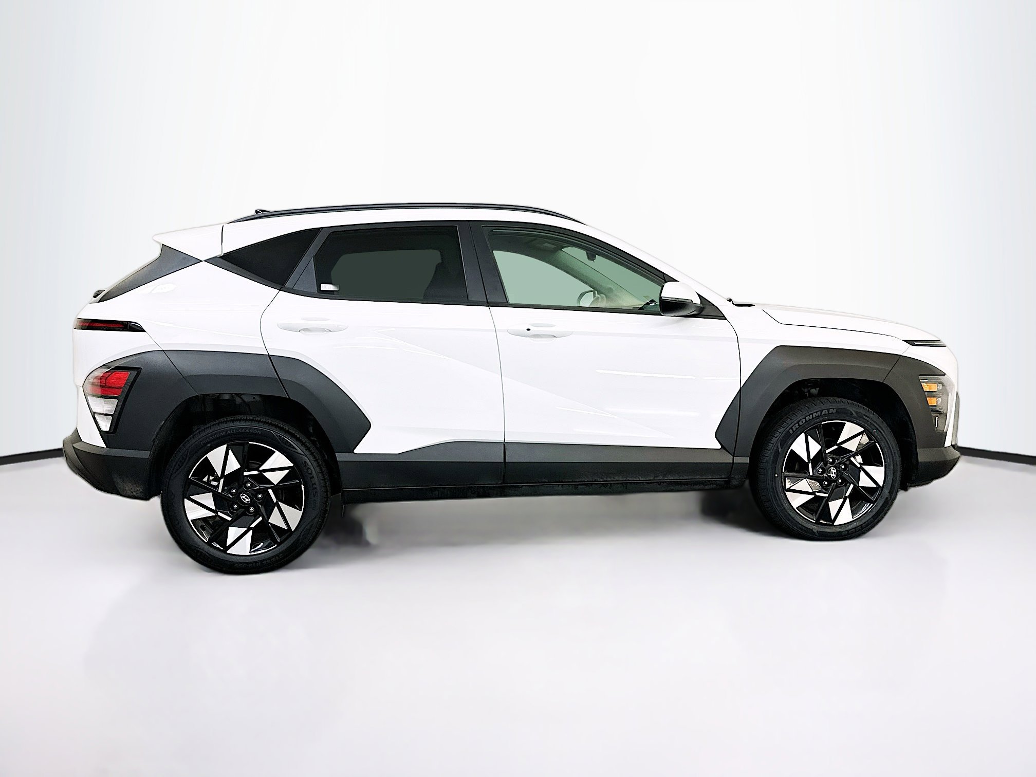 Used 2025 Hyundai Kona SEL image 10