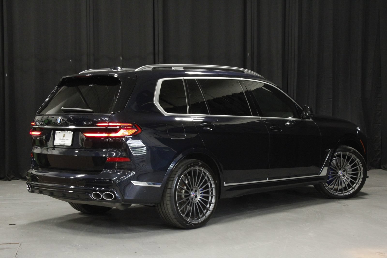 Used 2024 BMW ALPINA XB7 AWD/4WD image 5