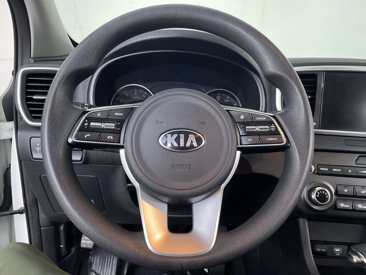 Used 2021 Kia Sportage LX AWD/4WD image 14