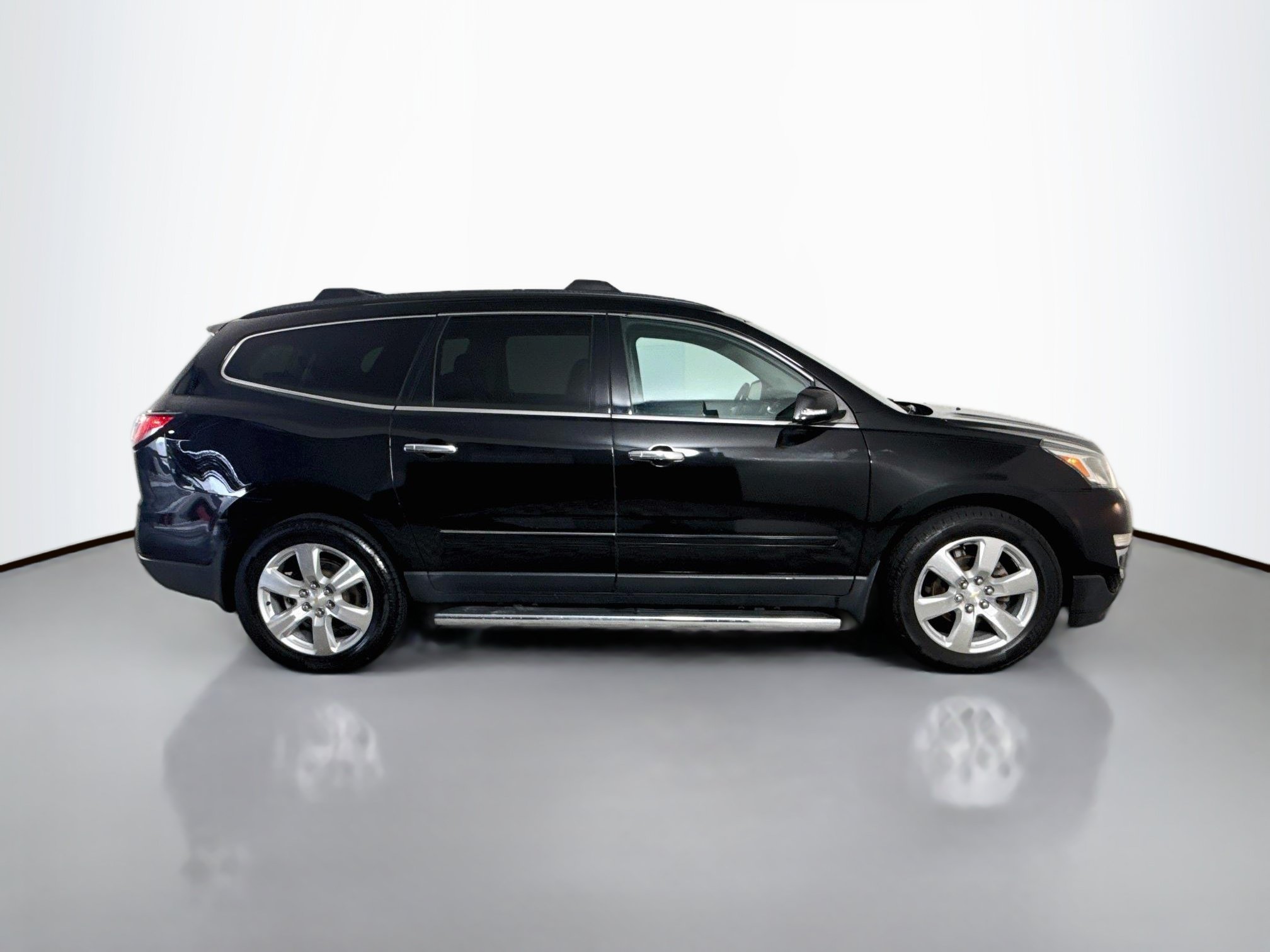 Used 2016 Chevrolet Traverse LTZ w/ LPO, 'HIT The Road' Package AWD/4WD image 11