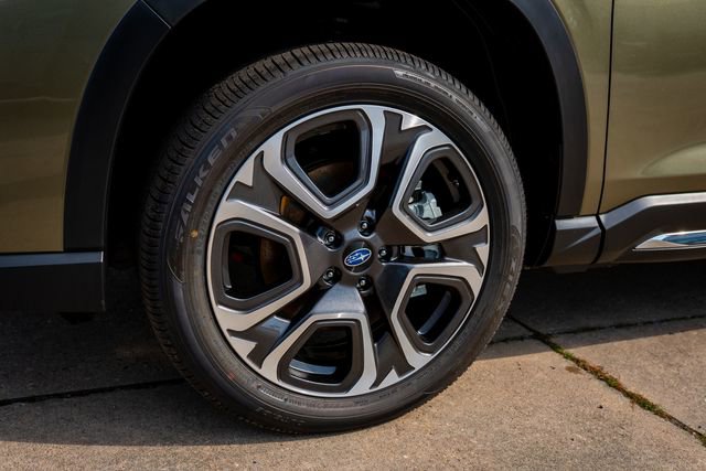 New 2026 Subaru Ascent Limited AWD/4WD image 14