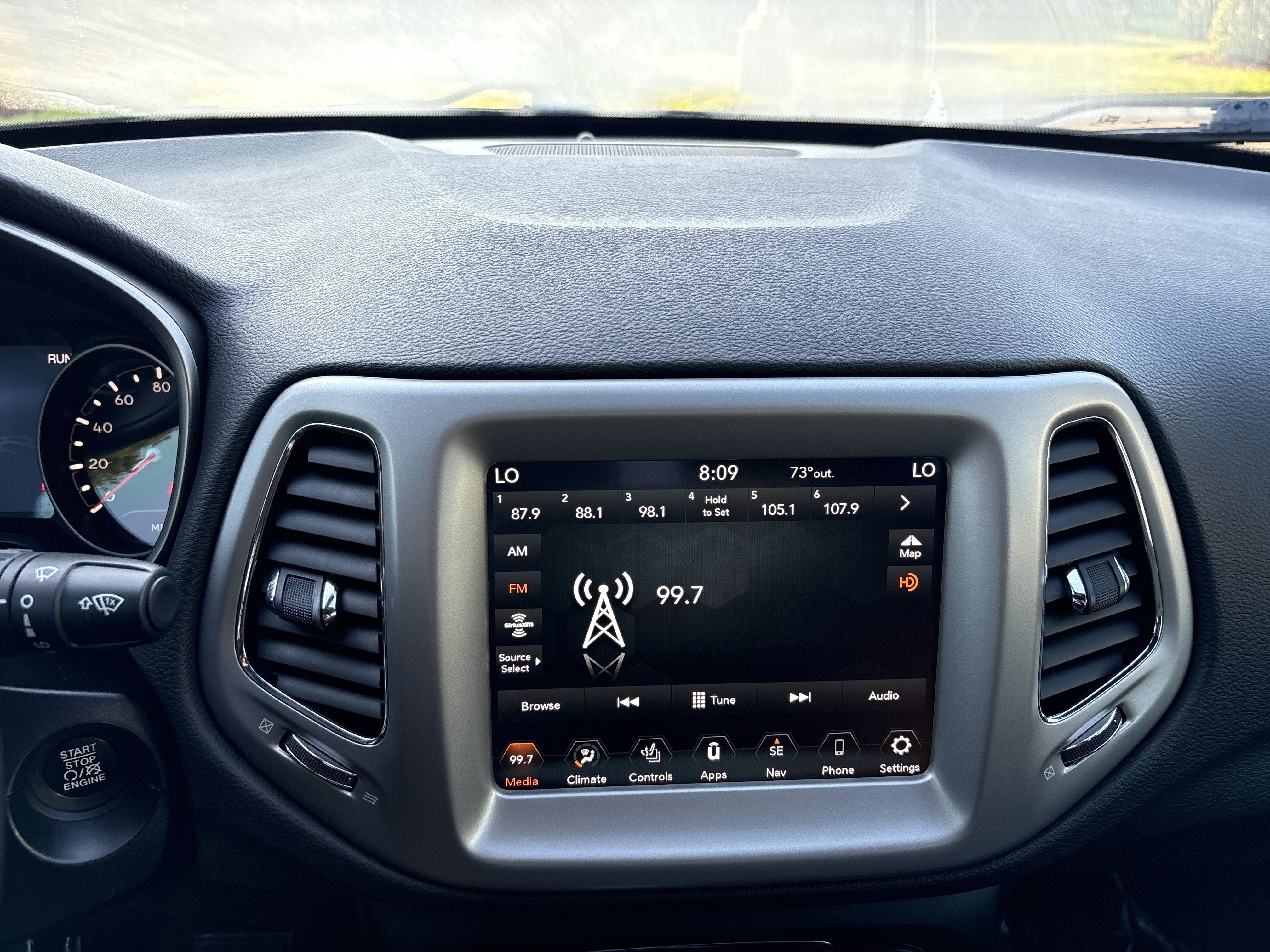 Used 2021 Jeep Compass Latitude FWD image 28