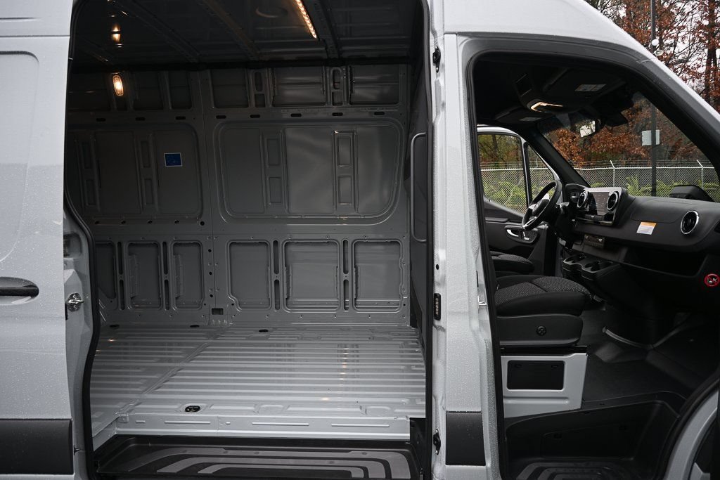 Used 2026 Mercedes-Benz Sprinter 3500 image 22