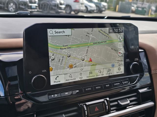 Used 2025 Nissan Pathfinder Platinum image 28