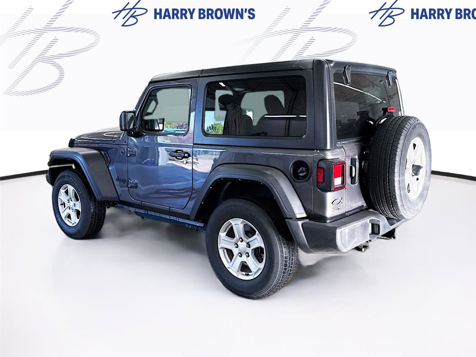 Used 2022 Jeep Wrangler Sport AWD/4WD image 2