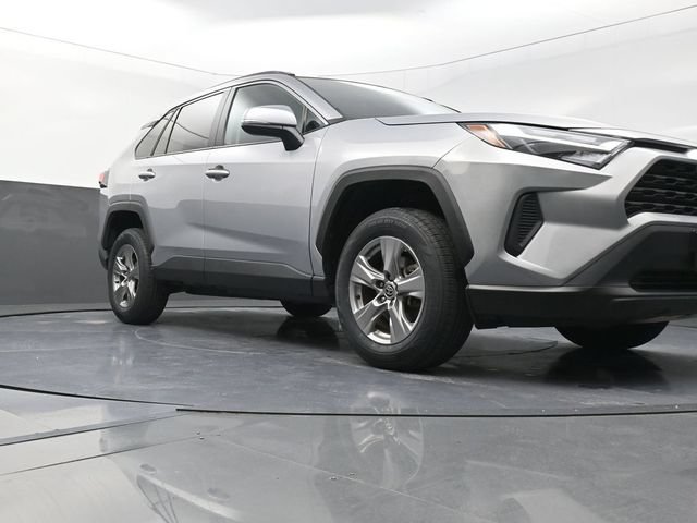 Used 2024 Toyota RAV4 XLE FWD image 31