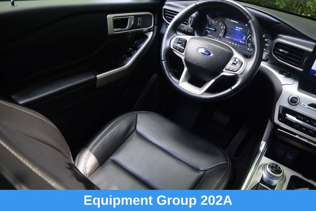 Used 2022 Ford Explorer XLT w/ Equipment Group 202A AWD/4WD image 2