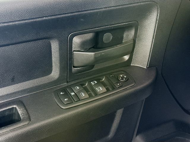 Used 2017 RAM 1500 Express AWD/4WD image 18