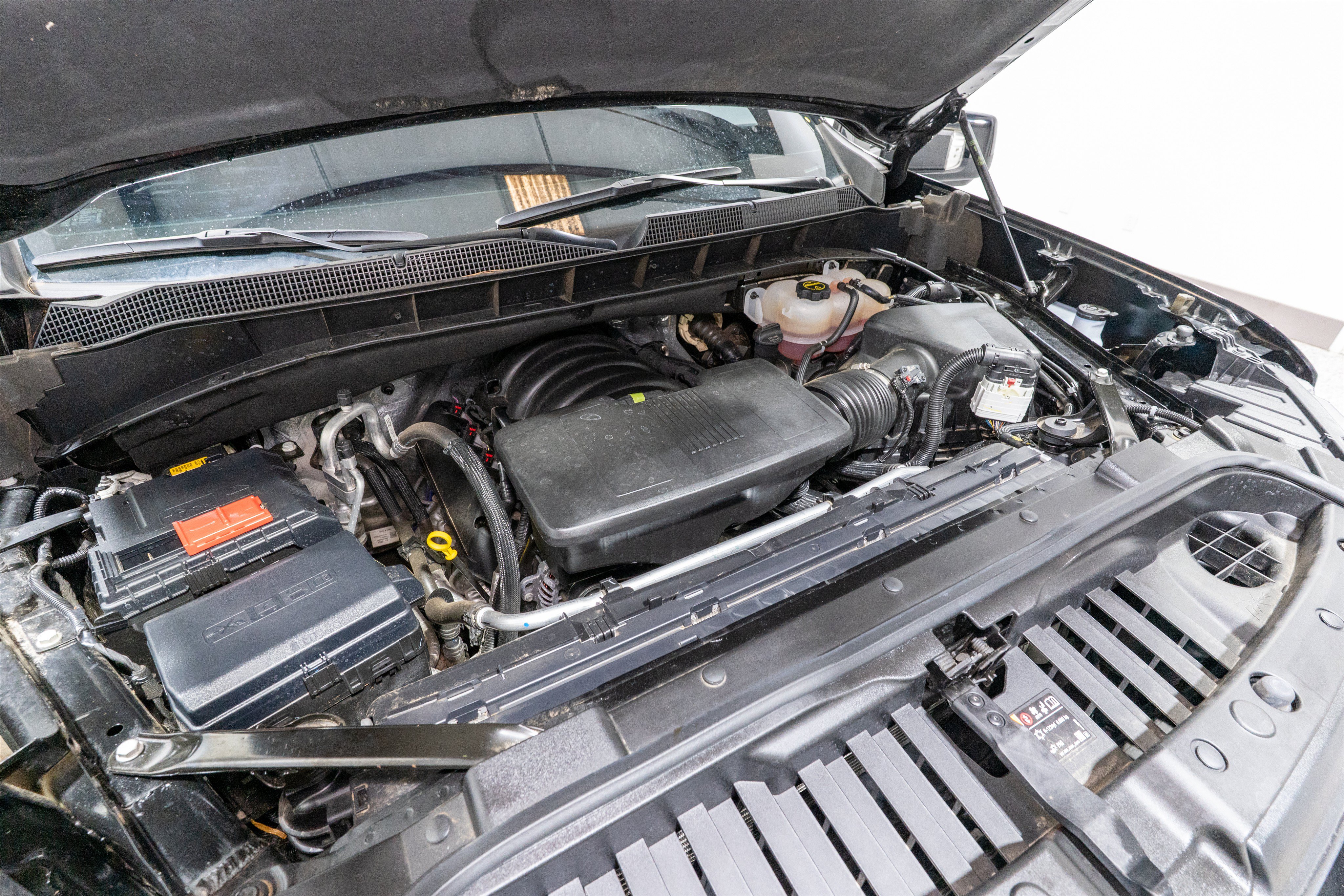 Used 2025 Chevrolet Silverado 1500 RST AWD/4WD image 30