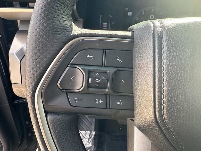 Used 2025 Toyota Tacoma SR5 w/ SR5 Upgrade Package image 30