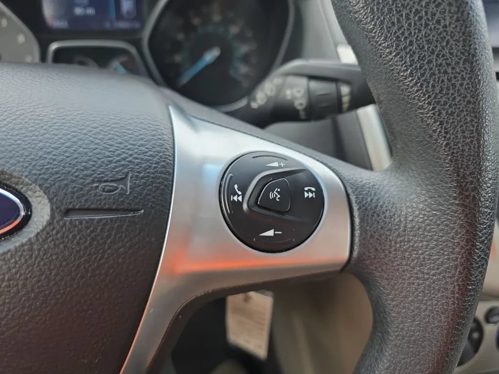 Used 2014 Ford Focus SE w/ SE Winter Package FWD image 18