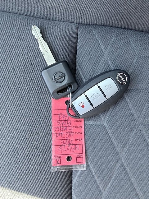 Certified 2025 Nissan Frontier SV image 34