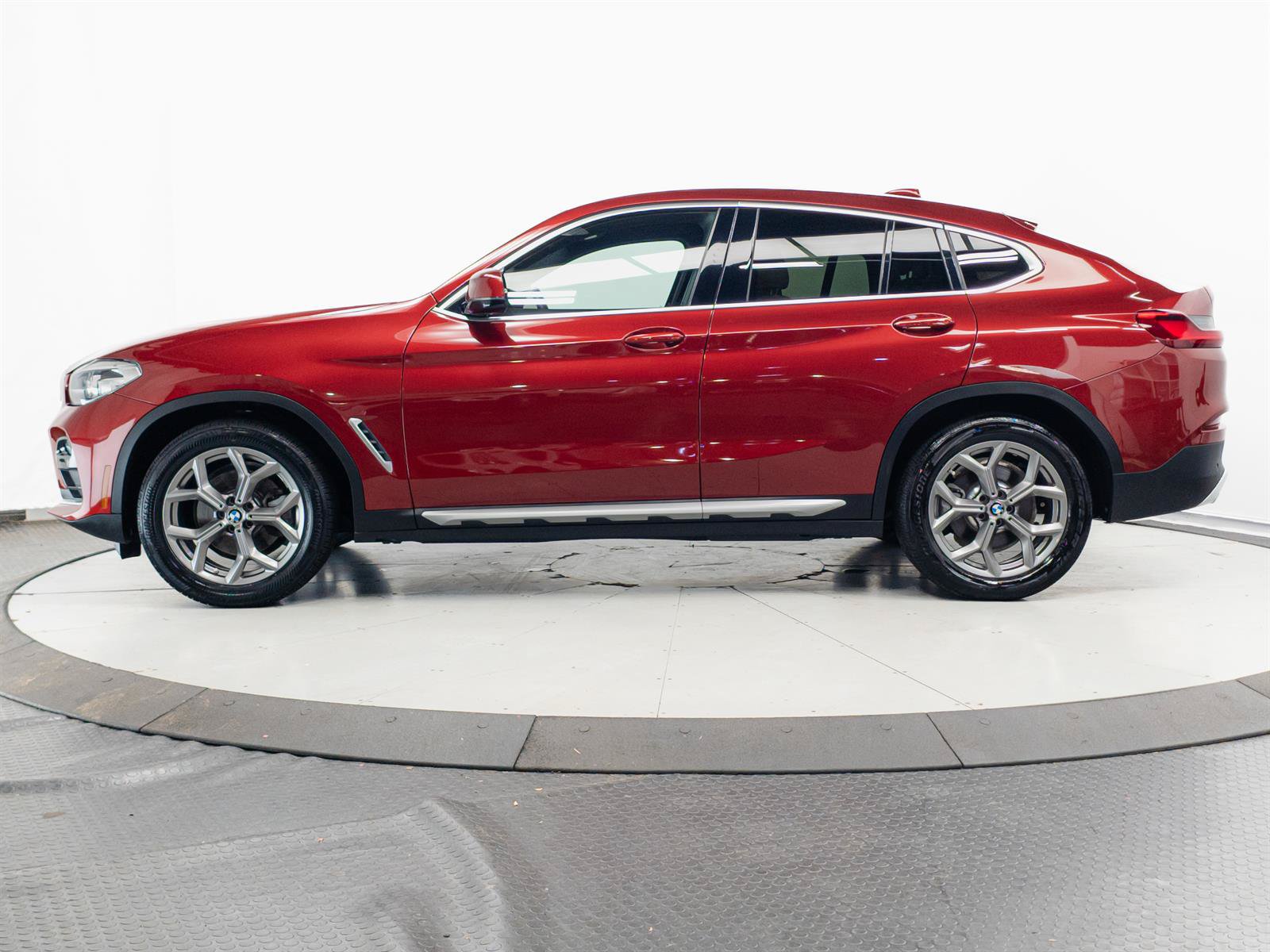 Used 2020 BMW X4 xDrive30i w/ Premium Package AWD/4WD image 8