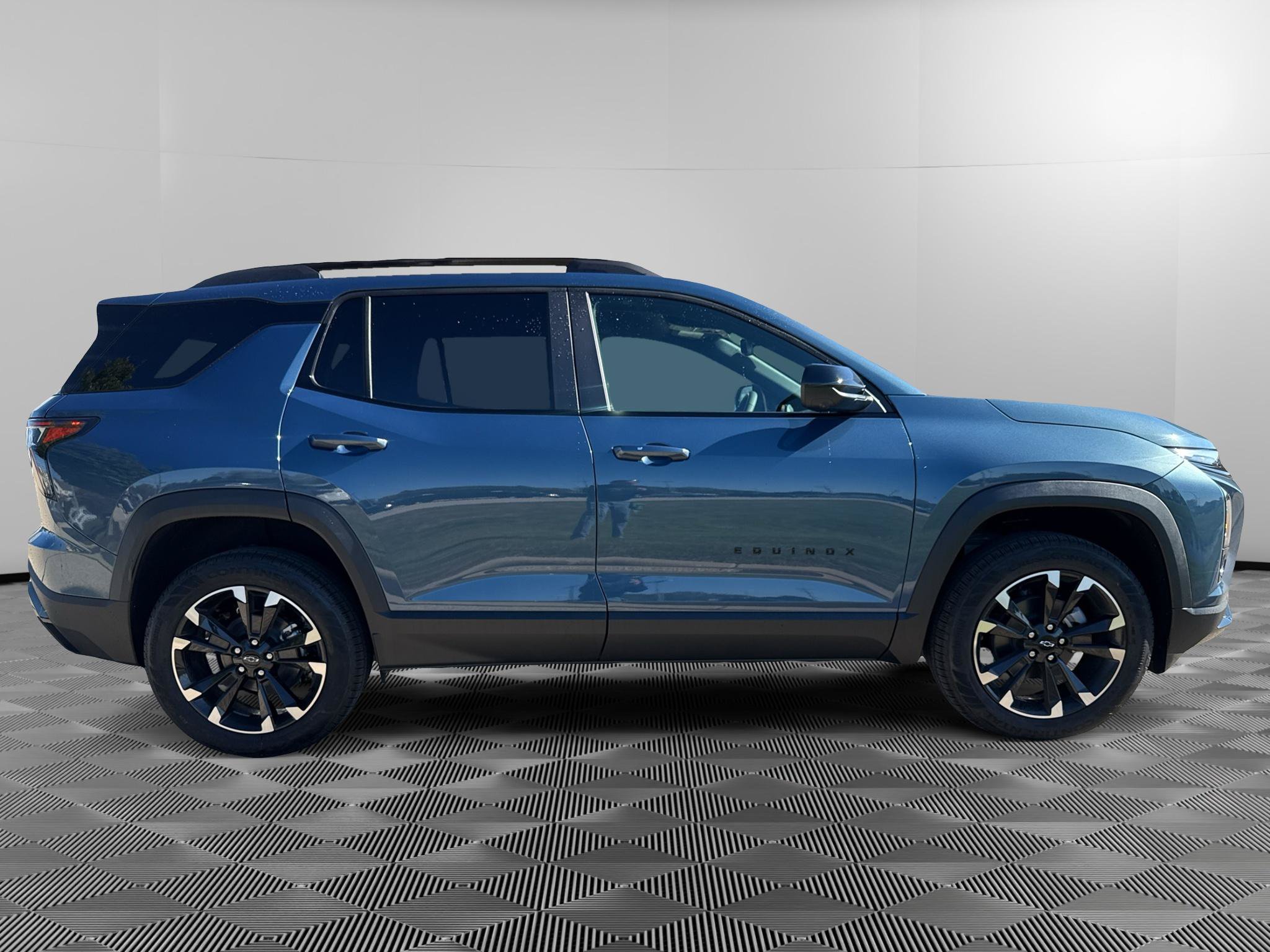 New 2027 Chevrolet Equinox RS w/ Safety and Technology Package AWD/4WD image 5