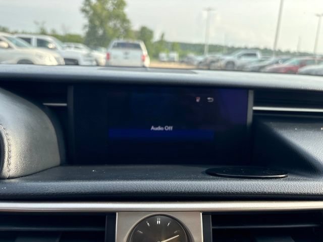 Used 2016 Lexus IS 200t RWD image 20