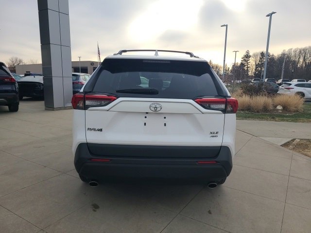 Used 2022 Toyota RAV4 XLE image 6