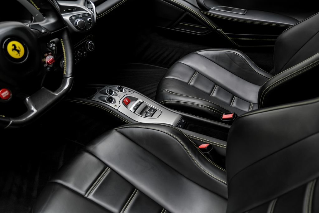 Used 2015 Ferrari 458 Spider RWD image 17