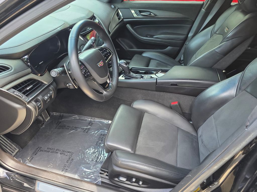 Used 2019 Cadillac CTS V w/ Luxury Package RWD image 9